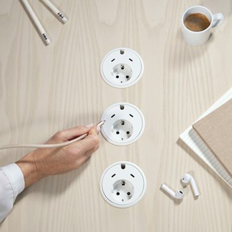 Powerdot med strøm og 2 USB-C til skrivebord Work