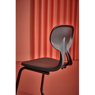 Stol Poly C large 45 cm svart