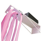 Holder til fiberoptikk