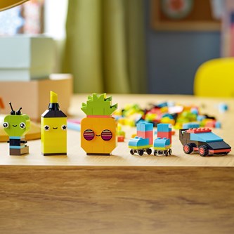 LEGO® Classic Kreativ lek med neonfarger