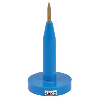 Fot med spiss til magnetnål