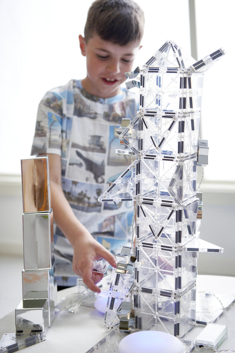Magna-Tiles transparent byggesett 200 deler - Lekolar Norge