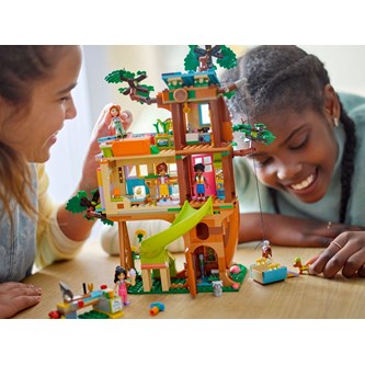 LEGO®Friends Koselig hytte i vennskapstreet