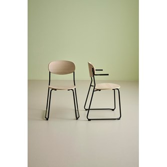 Stol Collab FSC meie armlene sh 45 cm svart