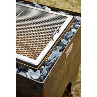 Grill av cortenstål med skiferkross
