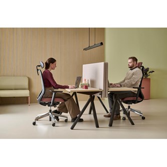 Skrivebord Work FSC BX Y-E 140x60 cm svart stativ