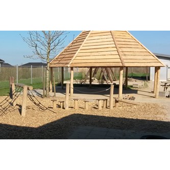 Robinia balansestolper m/tau