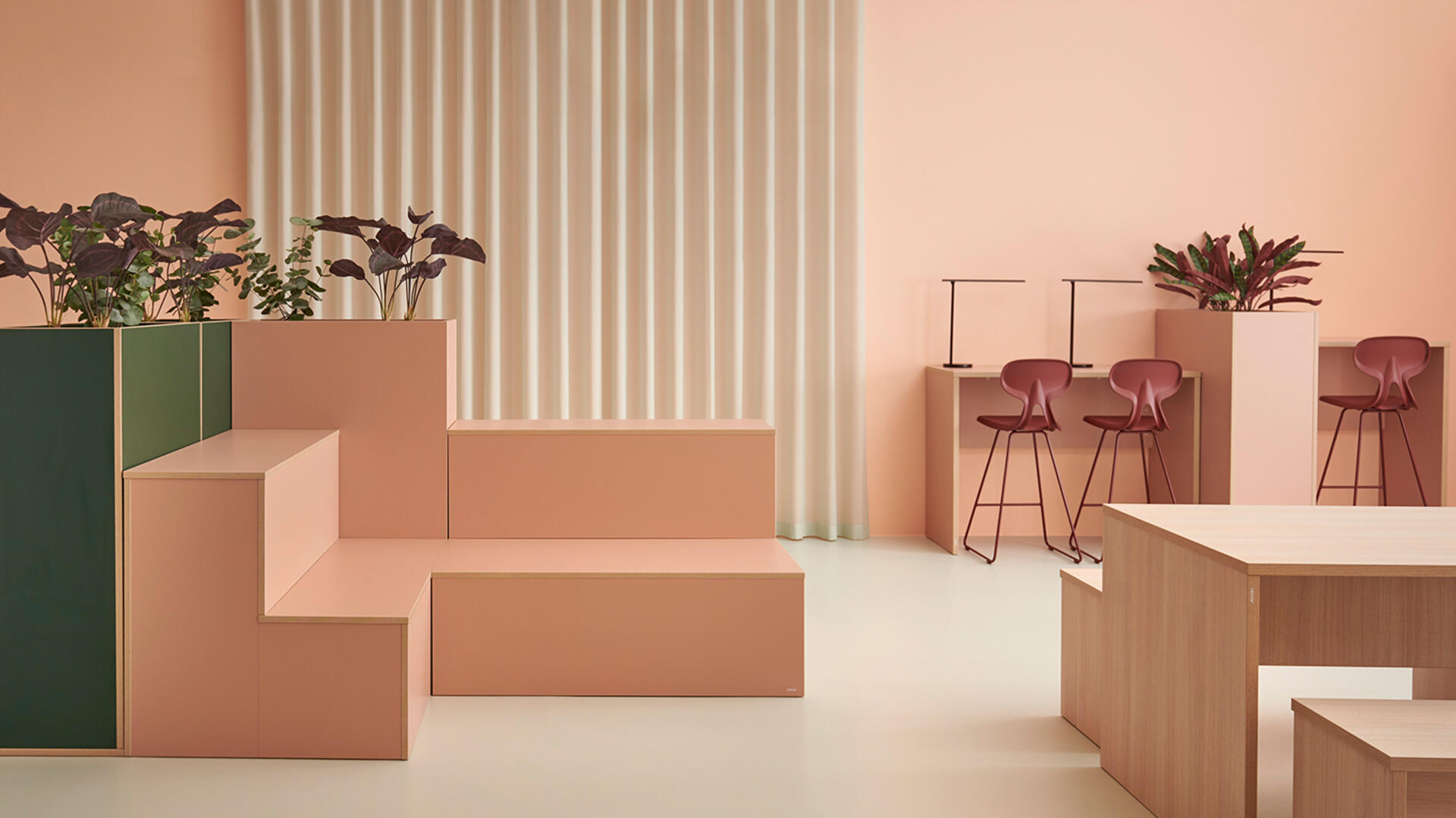 Scenemoduler, krypinn & sittebenker