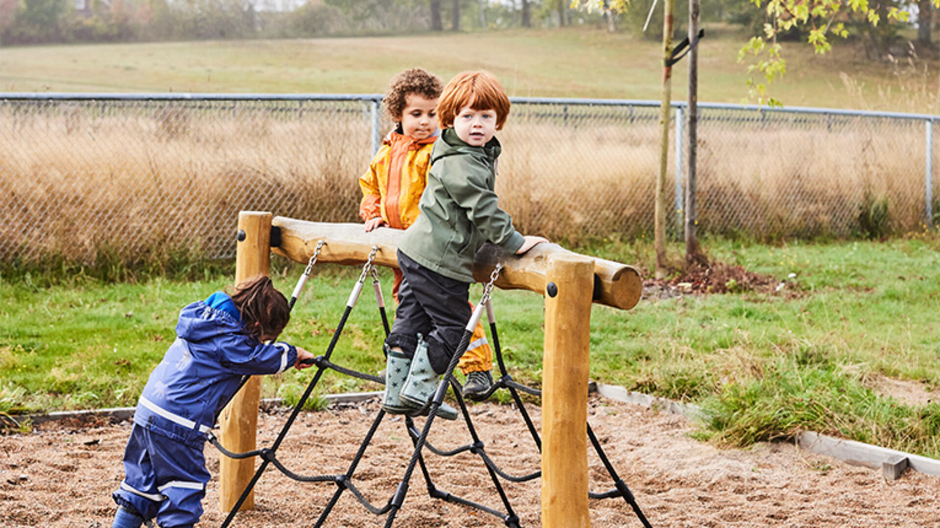 Frittstående lekeplassutstyr