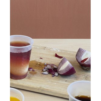 Mal påskeegg med ulike elementer