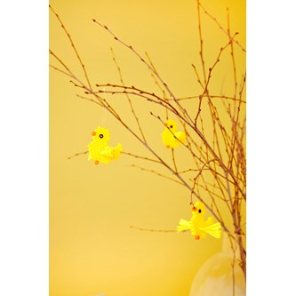 Flygende påskekylling av rørperler