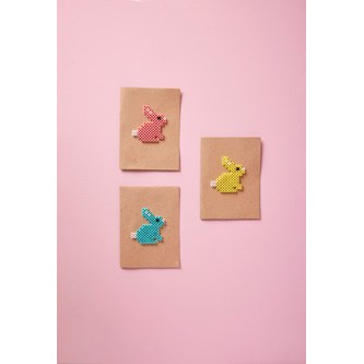 En påskehare av rørperler