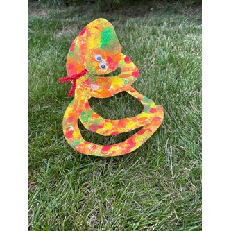 Orm av papptallerken