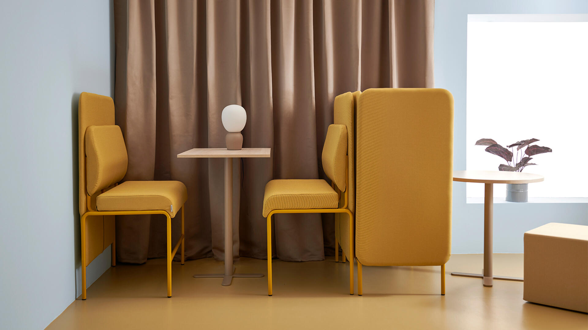 Sofa, lenestol & puffer