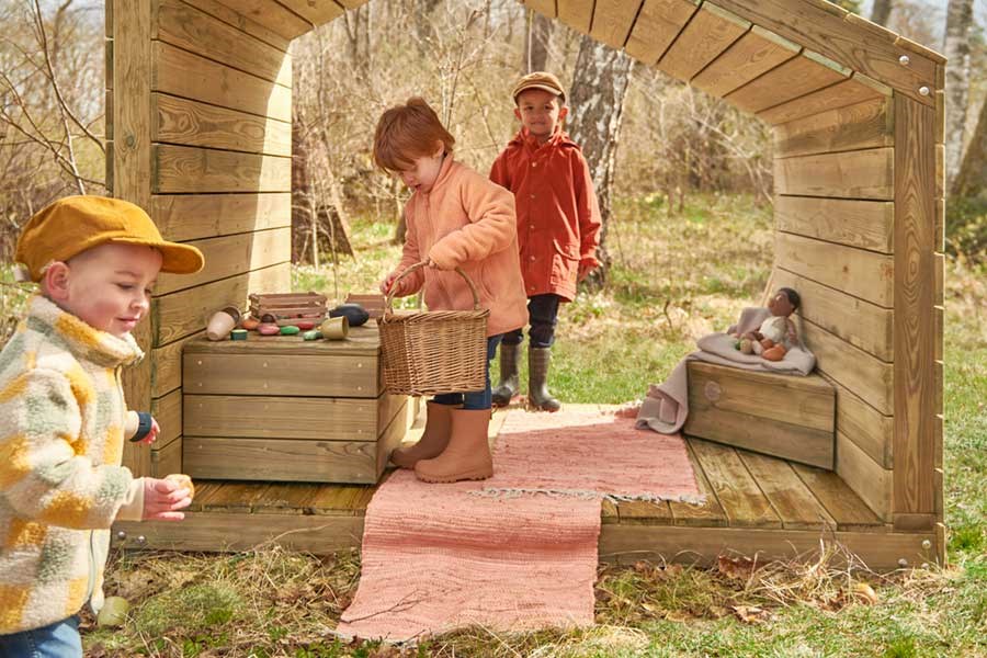 barn leker i Urban lekehus