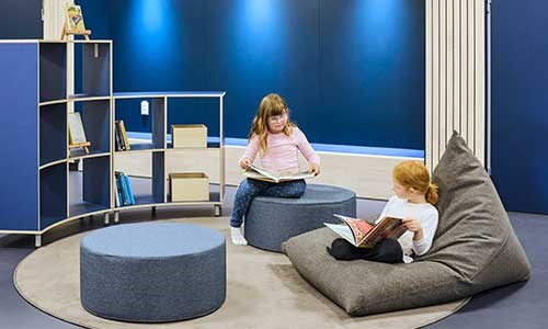barn slapper av i sosial sone på skolen